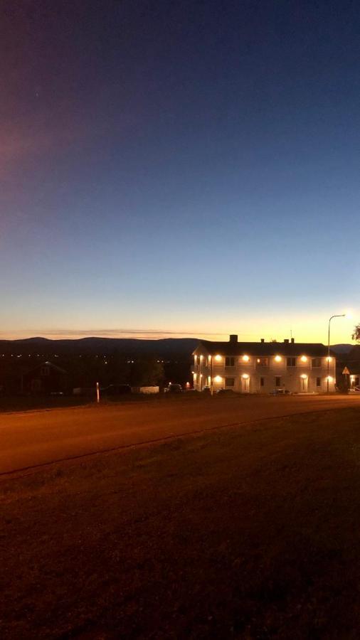 Fin Laegenhet I Centrala Oviken, Mellan Fjaell&Stad Bagian luar foto